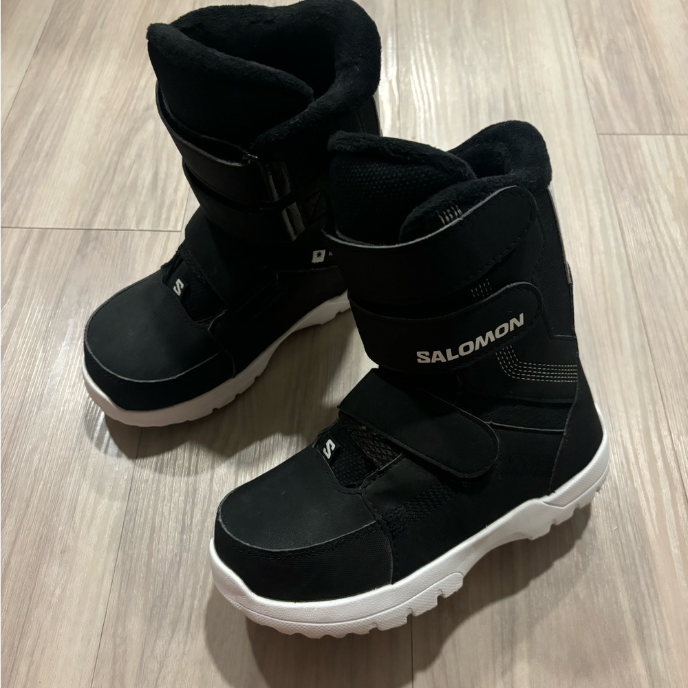 Salomon Kids Snowboard Black and White Snow Boots NWOT